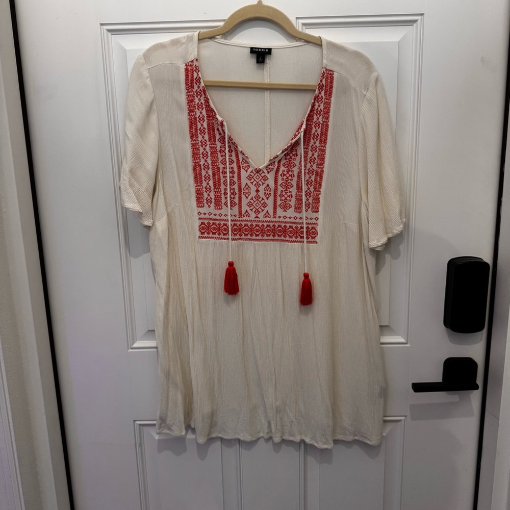 TORRID Cream and Red Women's Top